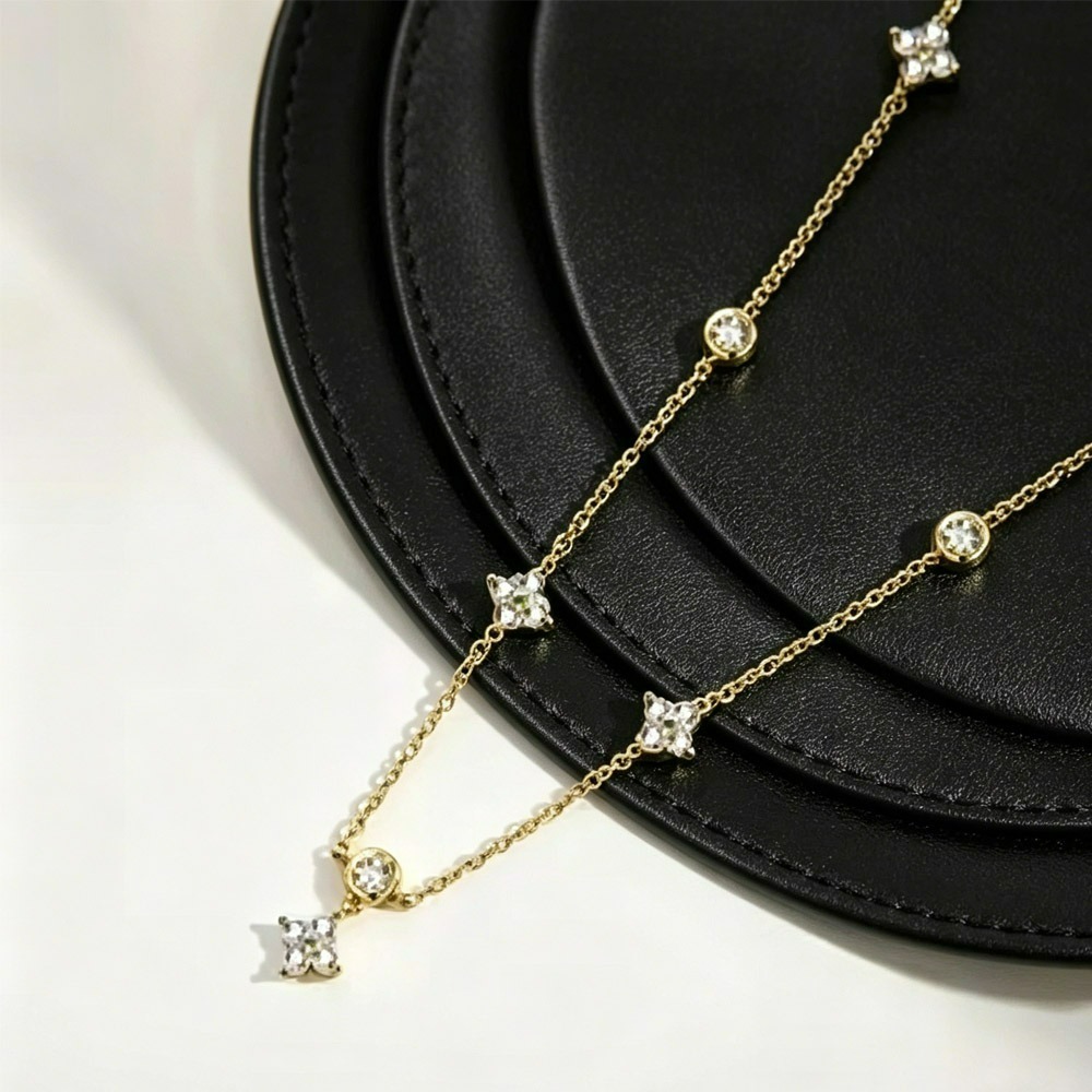Women's Lucky Four-Leaf Clover Necklace, Minimalist Style